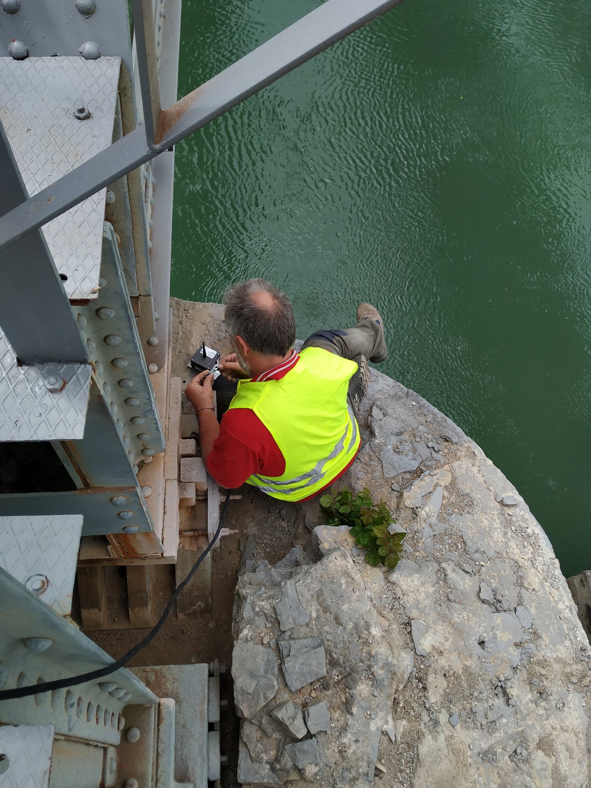 RFI - Monitoraggio del ponte sul fiume Sele
